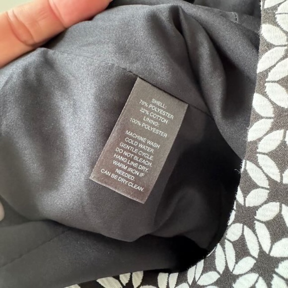 NWT - White House black market sheath dressing B&W pattern - Picture 6 of 9